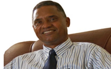 Presidente Associação das igrejas adventistas recebido pelo Presidente da CM Santa Cruz