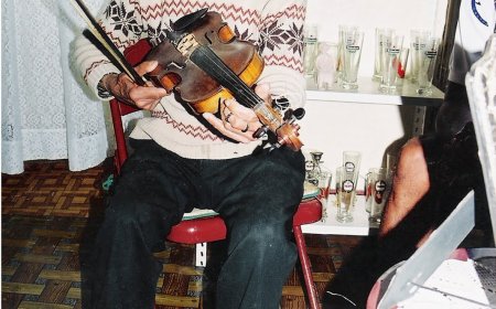Familiares pedem uma campa mais digno para o violinista, Raul de Pina, que morreu há 11 anos