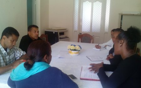A organização constituída em comissões de trabalhos desdobra-se em encontros de preparação e elaboração do Programa Comemorativo