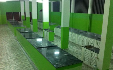 Brava - Comerciantes satisfeitos com novo mercado municipal