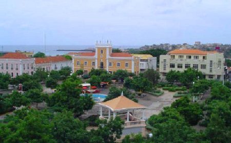 Urnas encerradas em Cabo Verde. Dentro de uma hora comeca a sair primeiros resultados