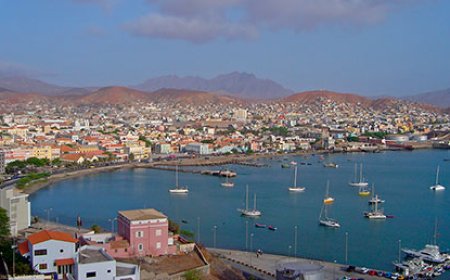 Fitch coloca dívida pública de Cabo Verde nos 120% do PIB