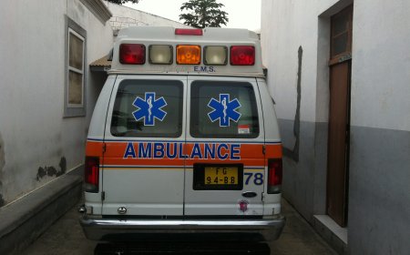 DELEGADO DE SAÚDE DA BRAVA MOSTRA-SE SATISFEITO COM NOVA AMBULÂNCIA PARA O HOSPITAL DA BRAVA