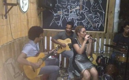 Suzy Monteiro na final do concurso de vozes