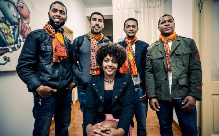 Grupo “Brava 7 luas band” num tournée por Portugal e Espanha