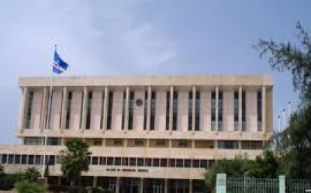 O país e a tentativa de caça às bruxas