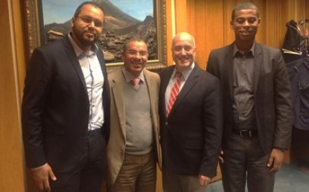 Brockton vai a eleições: Mayor Bill Carpenter testa suas habilidades em língua crioula no vídeo da campanha