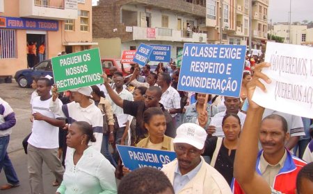 Praia: Professores excluídos do concurso de preenchimento de vagas manifestam-se esta quinta-feira contra a medida do governo