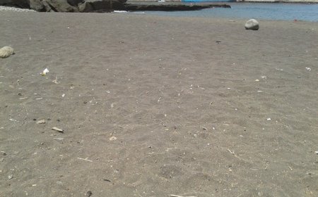 Praia de Cadjetinha na Furna, excelente para pratica de vôlei de praia