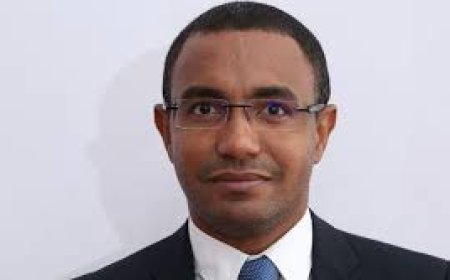 Polémica com o novo ano lectivo: PAICV pede imediata substituição dos manuais escolares disponíveis no mercado