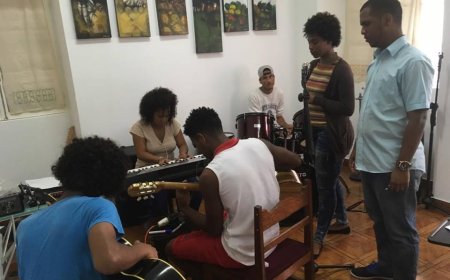 Escola da Música recebe apoio para propina na ordem de 80.000$00