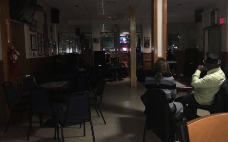 Milton e Cv Friends, artistas residentes nas noites de New Bedford, Bisca Club