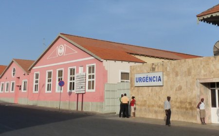 Praia: mulher resiste a assalto e é agredida até perder a visão