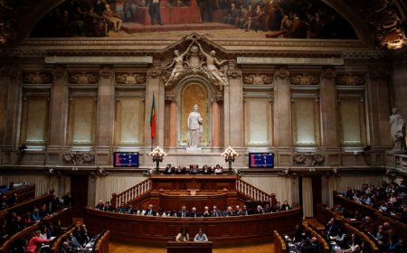 Parlamento condena decisão de Trump com votos a favor de todos os partidos