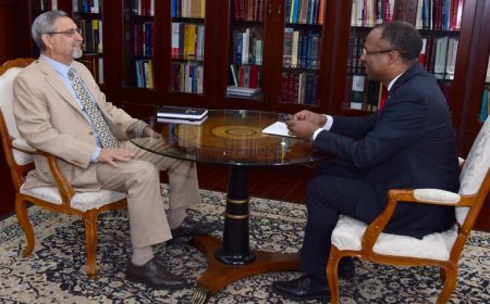 Governo remodelado com dois novos ministros e seis secretários de Estado