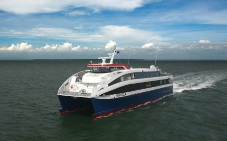 Fogo: Dezenas de passageiros retidos na ilha viajam no navio Fast-Ferry devido ao cancelamento dos voos