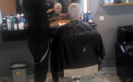 Foto da semana: Noy Oliveira (Ilha Brava)  barbeiro do Embaixador dos EUA na Praia