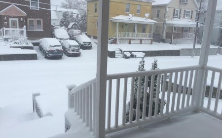 NOVA INGLATERRA PREPARA-SE PARA O TERCEIRO NEVÃO