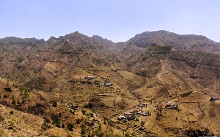 "Estamos injuriados, com fome e sede"