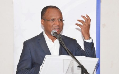 José Maria Neves, "o iluminado", responsável pelo "socialismo escalavrado"