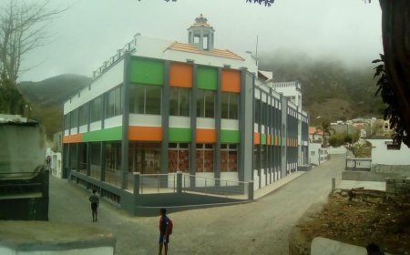 Brava: Centro Comercial Poupança abriu as portas