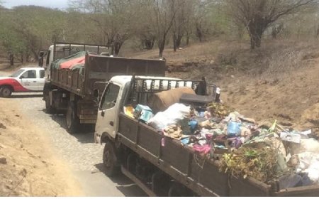 Electra bloqueia estrada que dá acesso a lixeira impedindo camiões da edilidade de ir despejar lixo