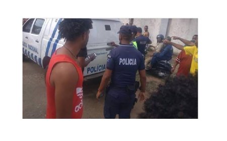 Jogador do Morabeza preso em pleno estádio de futebol