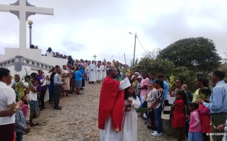 Brava: Pároco exorta fiéis a transformarem a parte teórica que têm e conhecem do Evangelho em prática