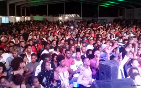 Brava/Festas do Município: Público amanhece vibrando ao som do Elji Beatzkilla