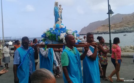 Brava: Sacerdote alerta fiéis cristãos para os riscos da “navegação no mar da internet”