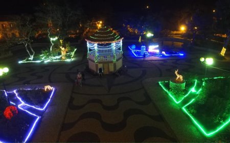 Photo of the week: Praca da Brava embellished as part of the &quot;Brava Light&quot; project