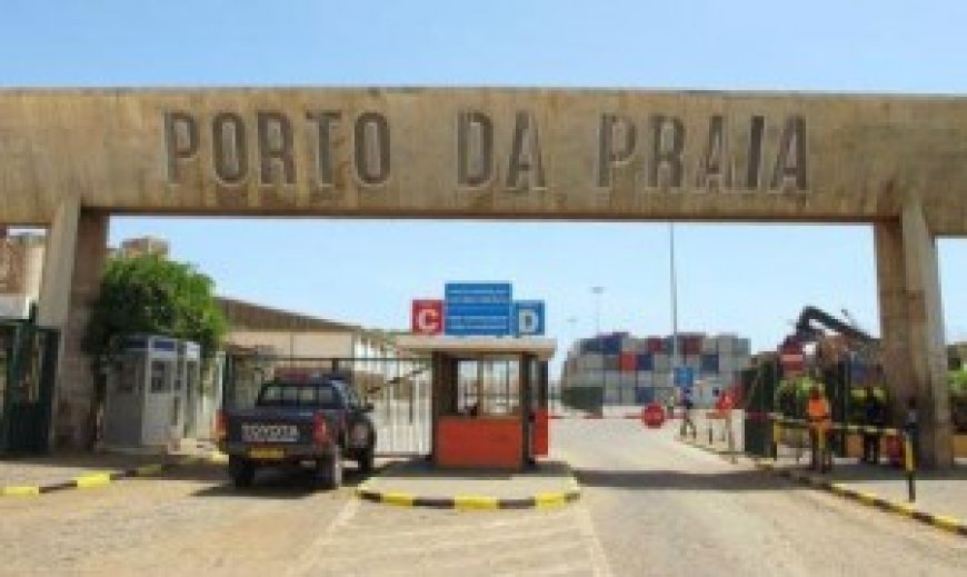 Venda e consumo de bebidas alcoólicas no Porto da Praia tornaram-se preocupantes