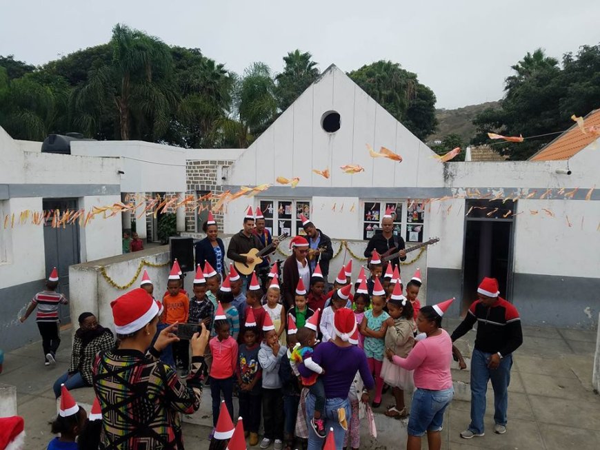 Imagem do dia: Natal das criancas na Escola Manuel Gomes