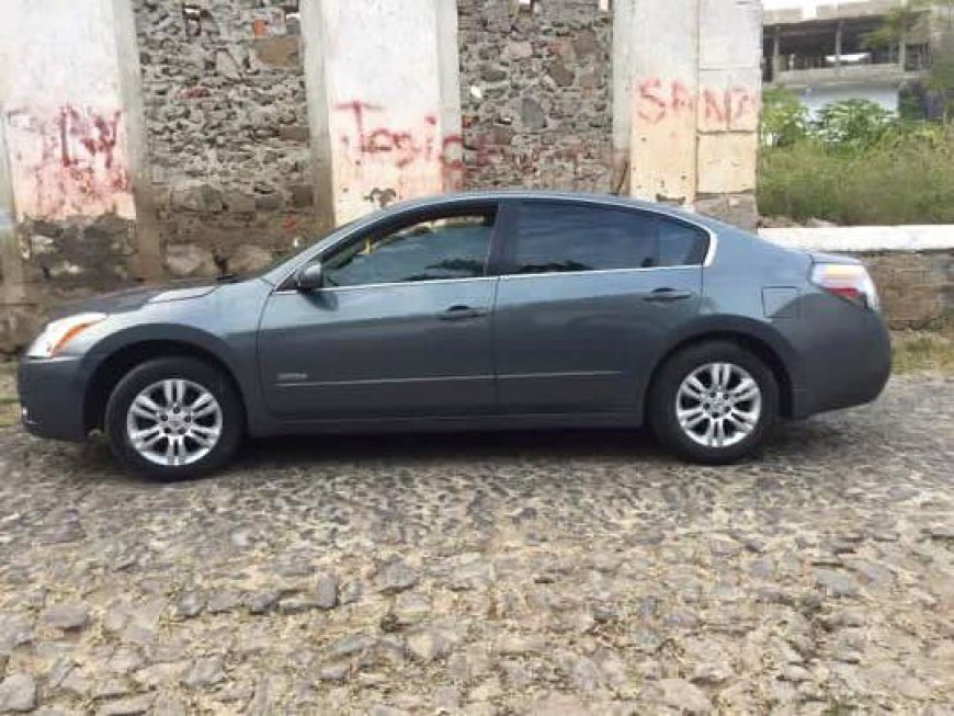 Carro que tinha sofrido acidente, reparado por mecânico da Brava