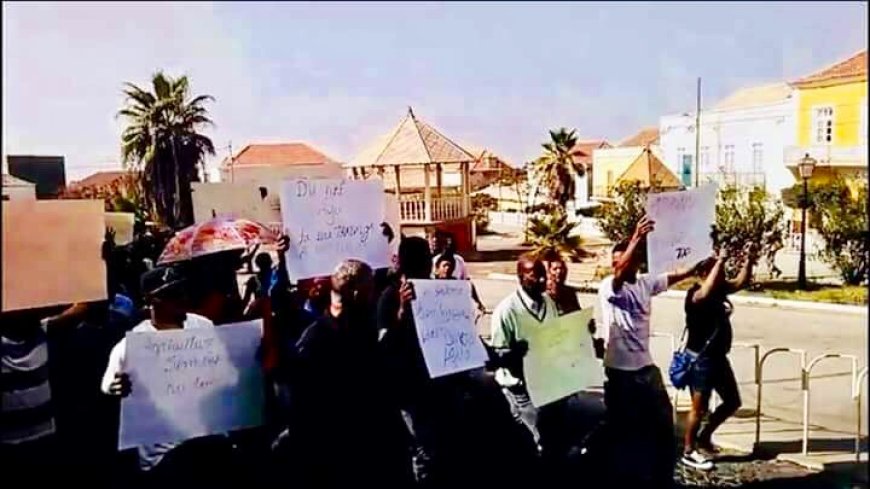 Fogo: Agricultores em manifestação de protesto pedem «solução» para a penúria de água na zona sul