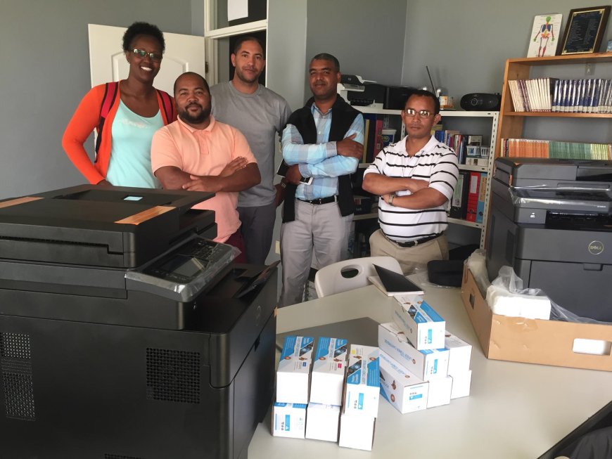 Associacao Escola Materna de Nossa Senhora do Monte doa duas máquinas fotocopiadoras as escolas de Nossa Senhora do Monte