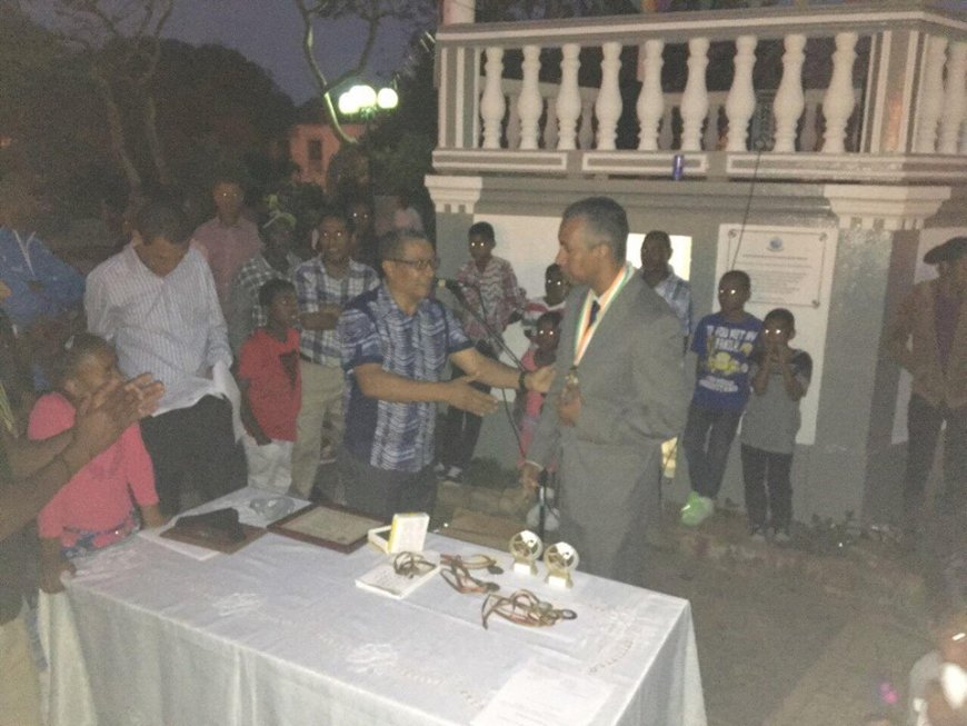 Medalha de Ouro ganha pelo Atleta Olímpico Jordin Andrade nos Jogos da Francofonia é entregue a Câmara Municipal da Brava.