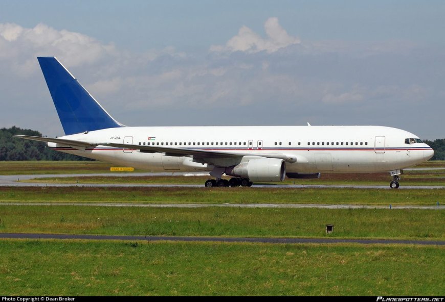 CABO VERDE AIRLINES COM AVIÃO EM WET LEASE QUE CHEGOU ONTEM AO SAL