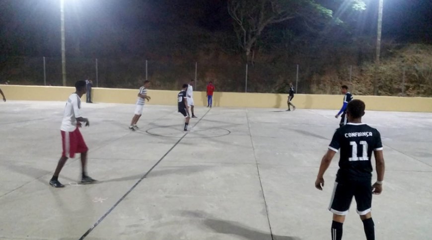 Futebol/Brava: Riba d´Hora masculino e Mato feminino conquistam campeonato de futsal Nha Santana