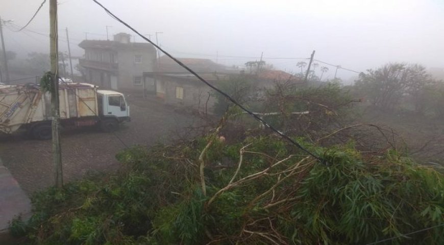 Brava/Mau tempo: Câmara municipal “preparada e em estado de alerta” para qualquer situação de emergência – edil