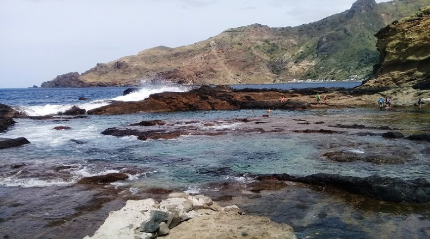 Brava: Piscinas naturais de Fajã D´Água terão balneares e casas de banho ainda este ano