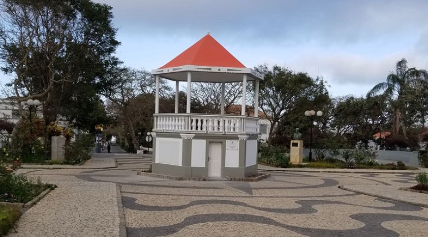 Brava: Tribunal determina “suspensão imediata” das obras no coreto da Praça Eugénio Tavares