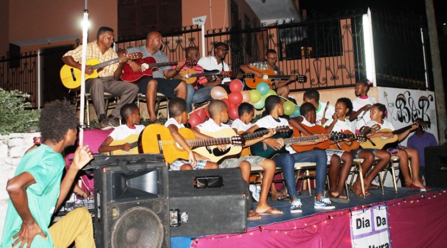 Ministério da Cultura celebra contratos com 13 escolas e associações da região Fogo/Brava