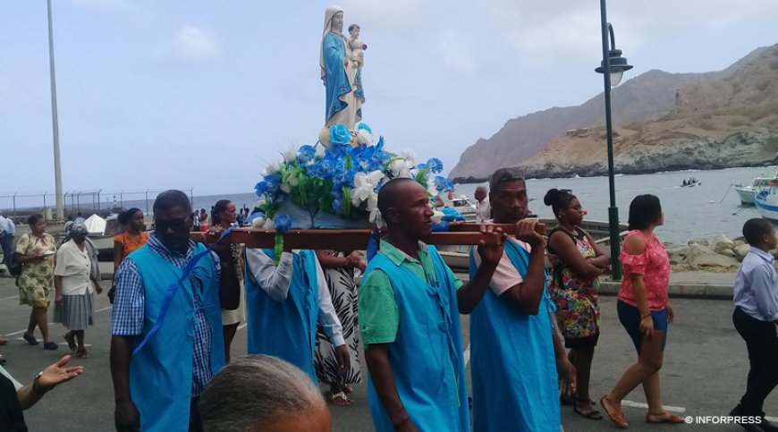 Brava: Sacerdote alerta fiéis cristãos para os riscos da “navegação no mar da internet”