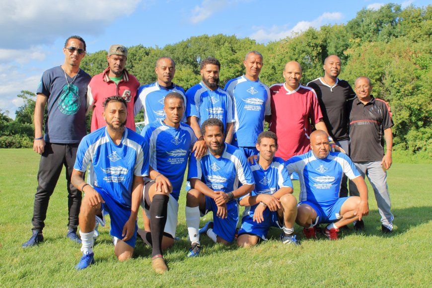 Foto do dia: Bravenses se unem para convivio, tendo futebol como pano de fundo