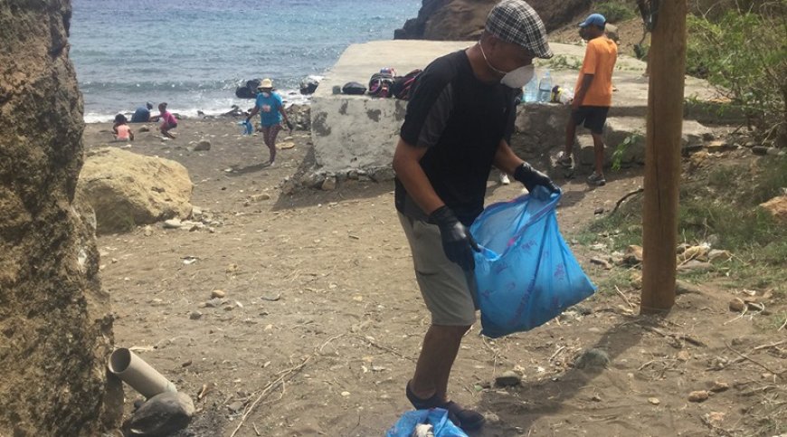 Brava: Grupo Mocidade starts activities with a cleaning campaign