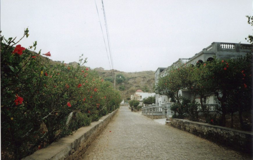 Government of Cape Verde &quot;NEGA&quot; tarmac road to Nossa Senhora do Monte, without ANY challenge from Câmara da Brava