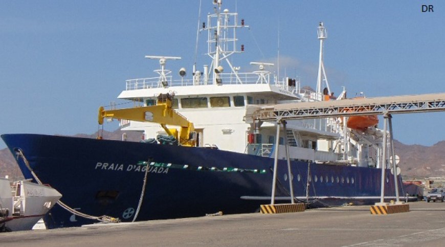 Praia d&#39;Aguada resumes inter-island connections