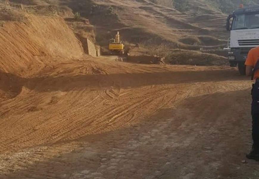 Presidente da Câmara Municipal acusado de nada fazer em prol da alcatroagem da Estrada para Nossa Senhora do Monte