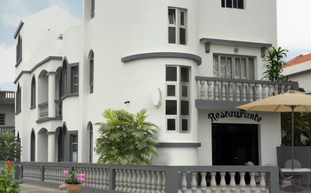 The Hotel Cruz Grande Bar and Restaurant, synonymous with perfection and rest